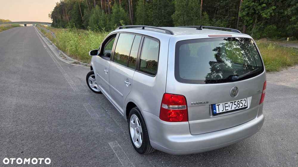 Volkswagen Touran - 7