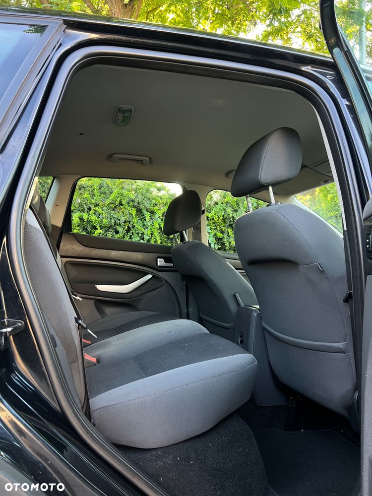 Ford Kuga 2.0 TDCi 4x4 Titanium - 21