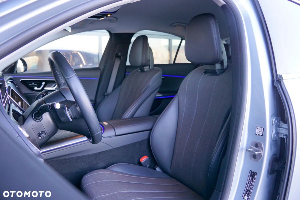 Mercedes-Benz Klasa E 200 4Matic 9G-TRONIC Edition AVANTGARDE - 20