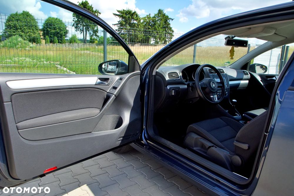 Volkswagen Golf - 8