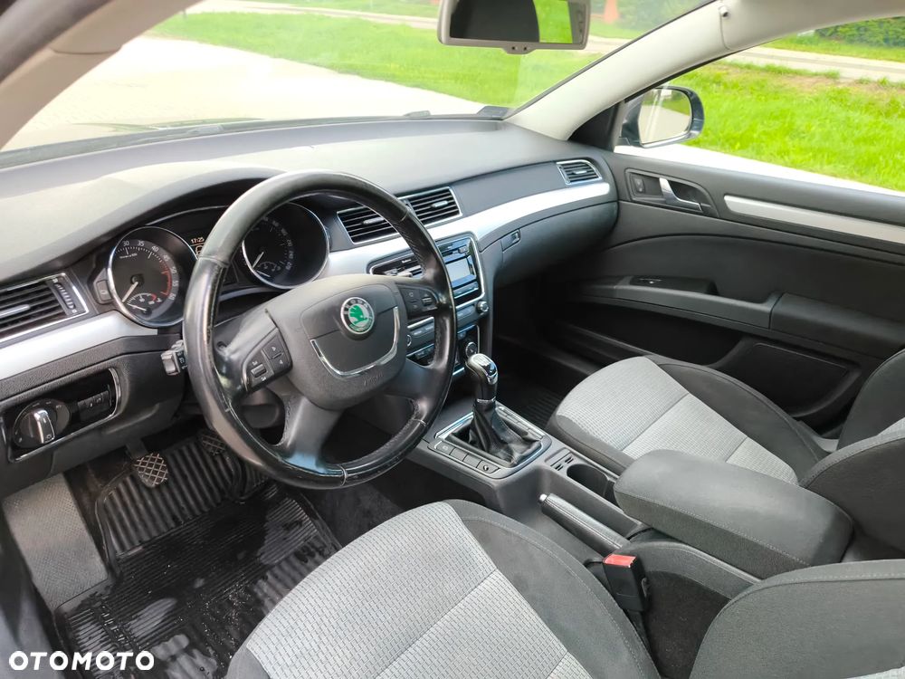 Skoda Superb 2.0 TDI Ambition - 17