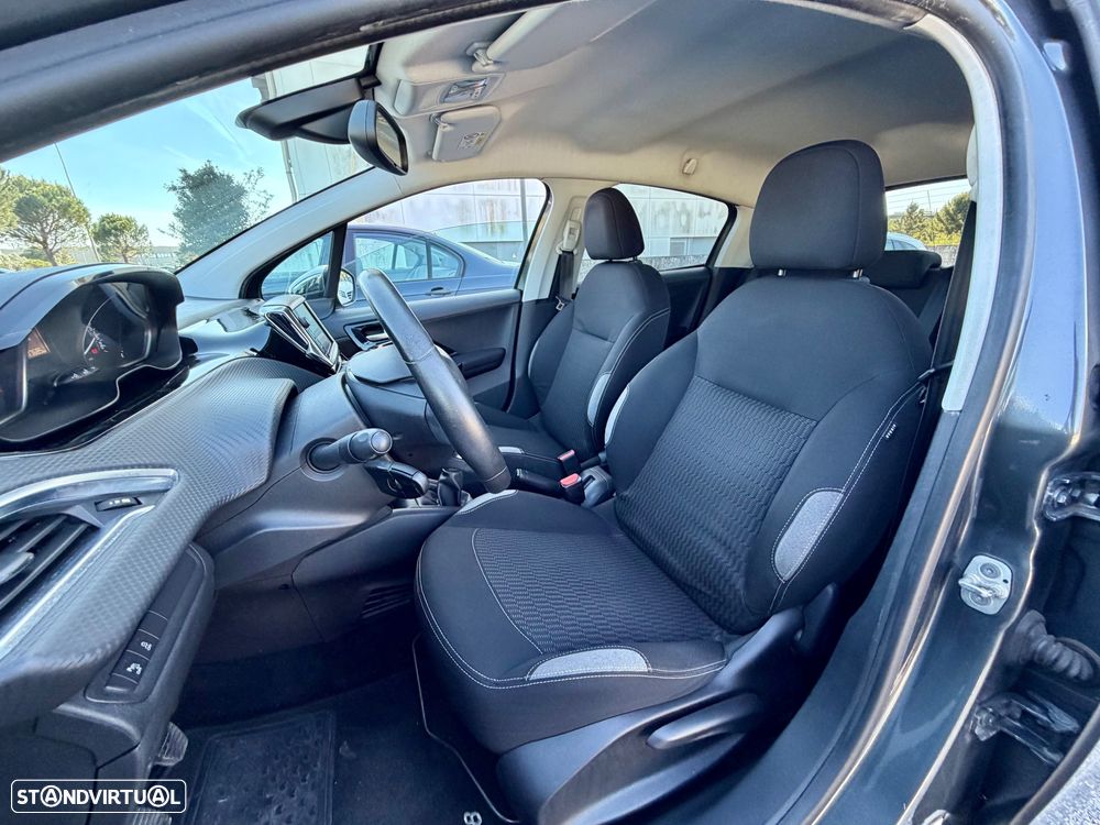 Peugeot 208 1.6 BlueHDi Style - 3