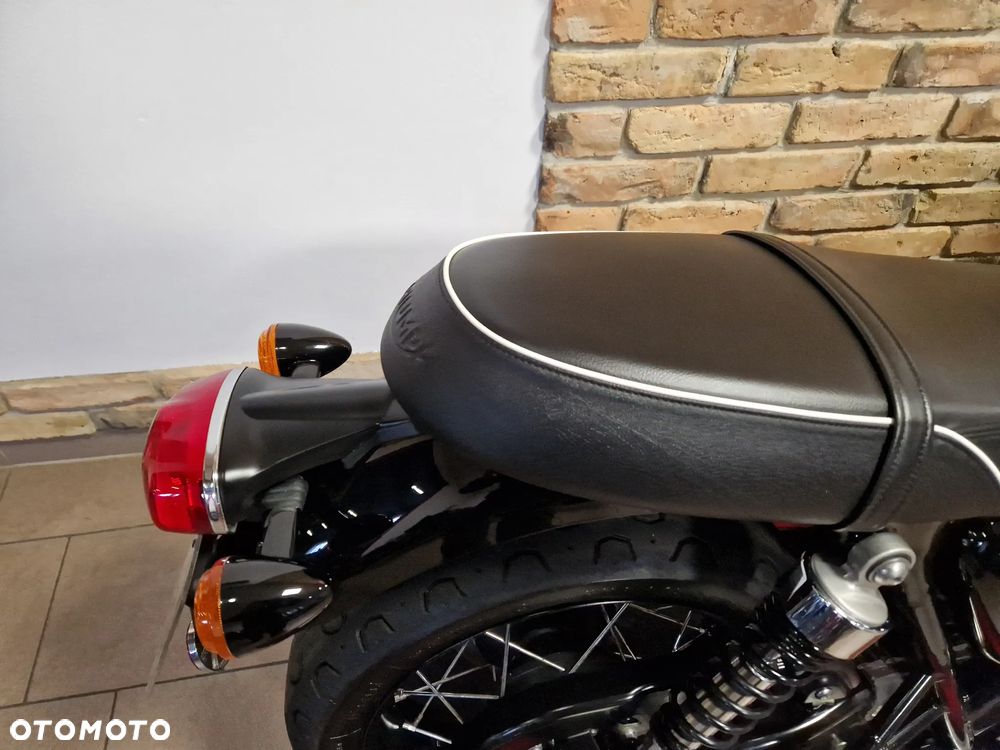 Triumph Bonneville - 28
