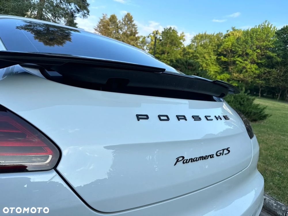 Porsche Panamera GTS PDK - 18