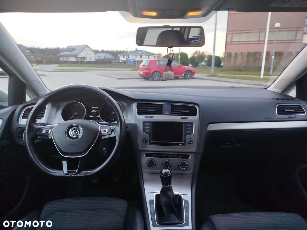 Volkswagen Golf - 13