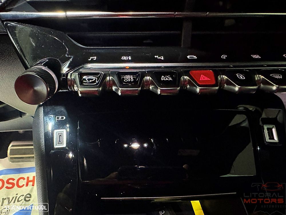 Peugeot 2008 1.2 PureTech GT EAT8 - 37