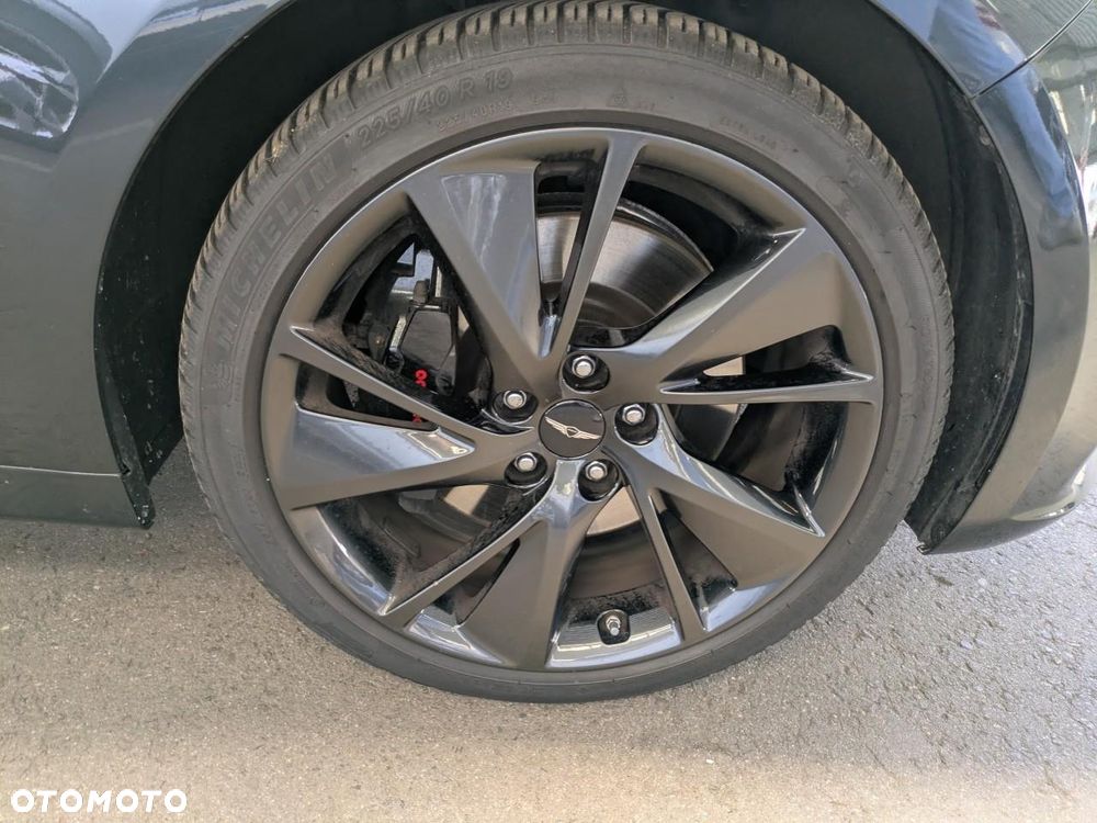 Genesis G70 2.0T Plus AWD 8AT Sport - 8