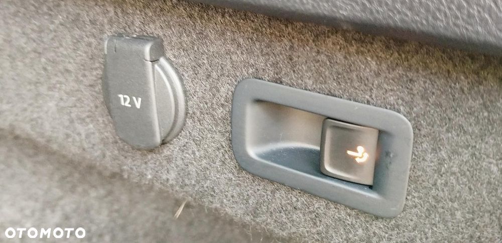 Volkswagen Passat 2.0 TDI 4Mot Elegance DSG - 23