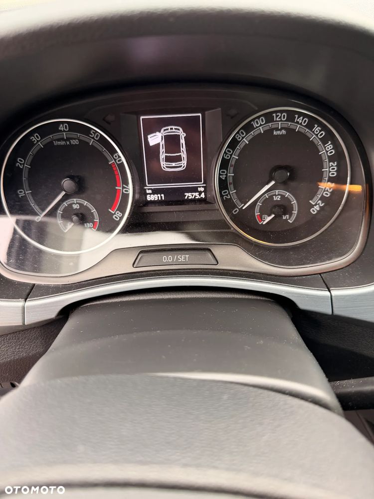 Skoda Fabia 1.0 TSI Ambition - 11
