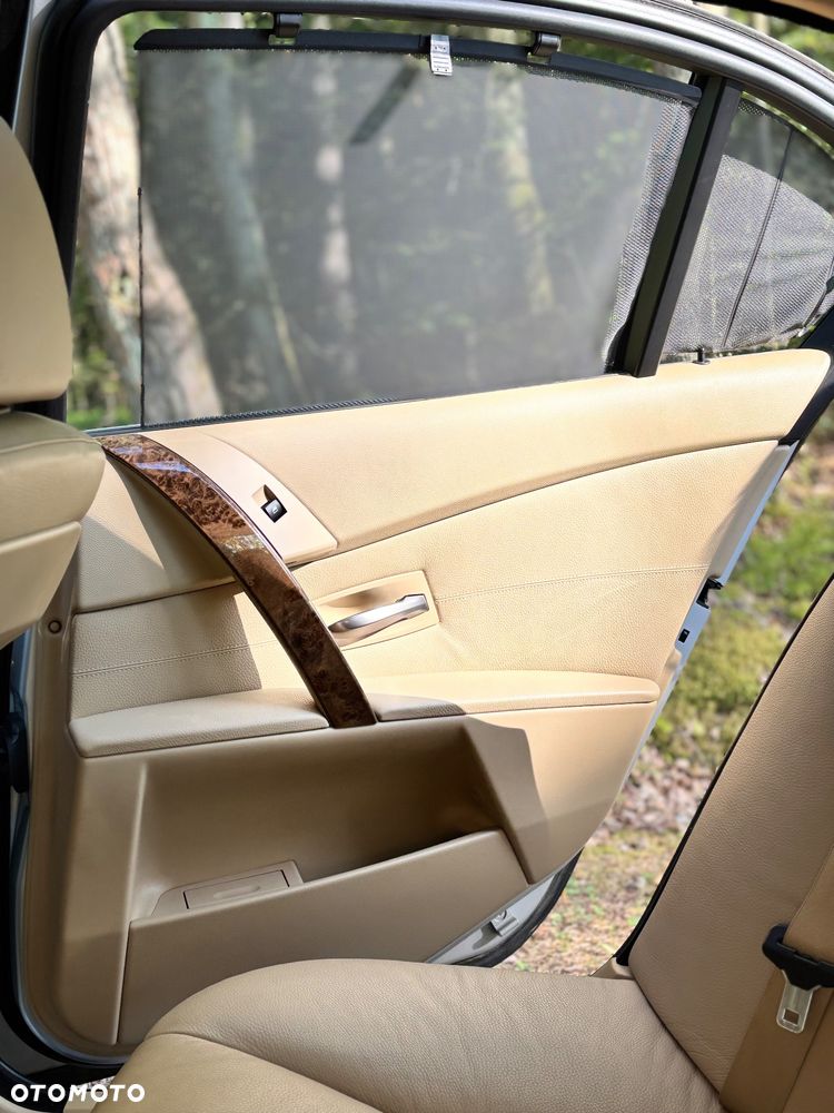 BMW Seria 5 - 12
