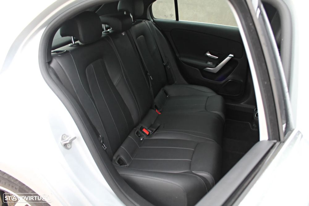 Mercedes-Benz A 250 - 18