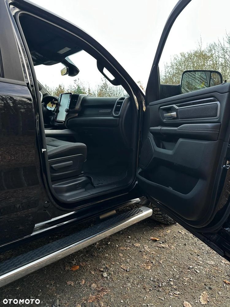 RAM 1500 5.7 Crew Cab Bighorn - 32