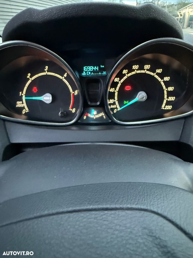 Ford Fiesta 1.5 TDCi Trend - 8