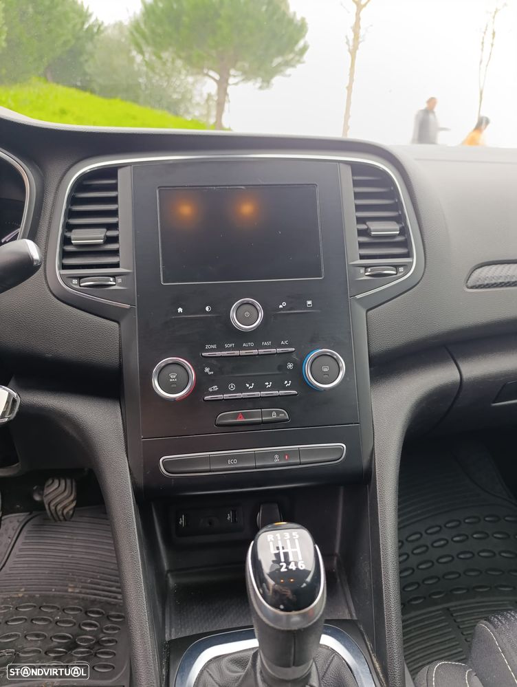 Renault Mégane Sport Tourer BLUE dCi 115 LIMITED - 11