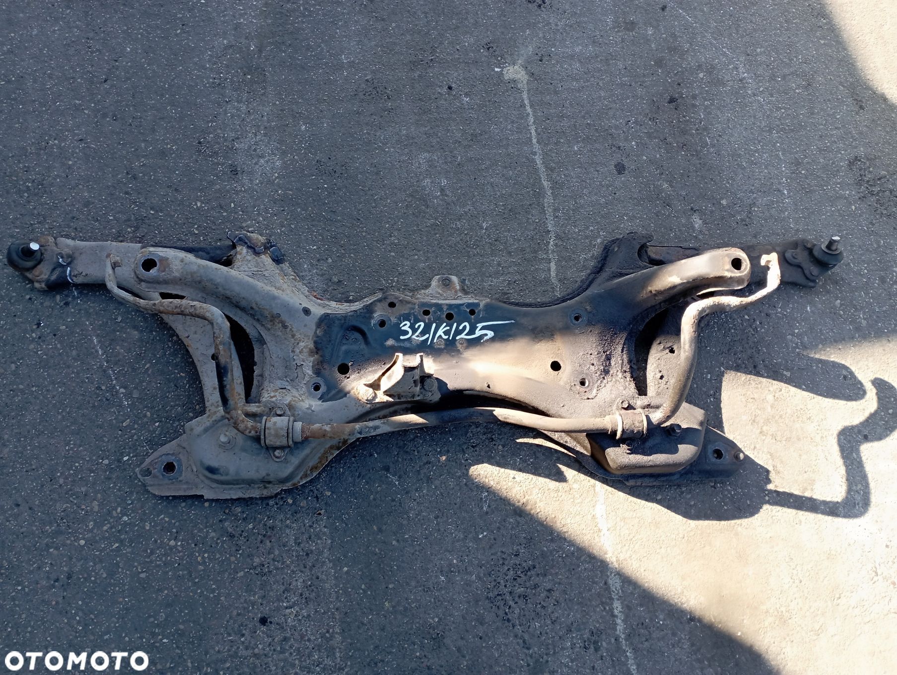 BELKA ZAWIESZENIA SANKI

 TOYOTA
 COROLLA VERSO I - 1