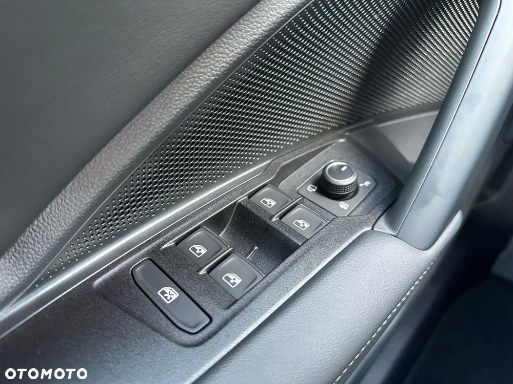 Volkswagen Tiguan 2.0 TSI 4Mot Elegance DSG - 25