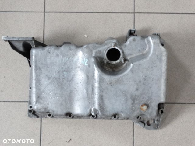 BMW Miska M47N2 2.0d 520d Miska Misa Olejowa Karter BMW 5 E60 E61   11137796050 7796050 11137806224 7806224 - 1