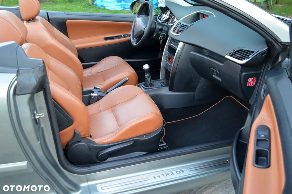 Peugeot 207 CC - 24