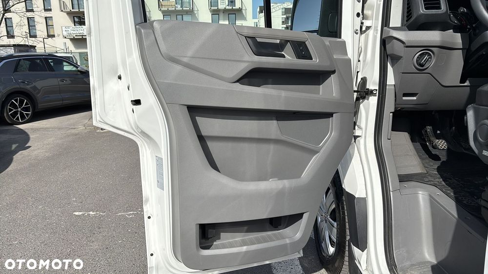 Volkswagen Crafter - 11