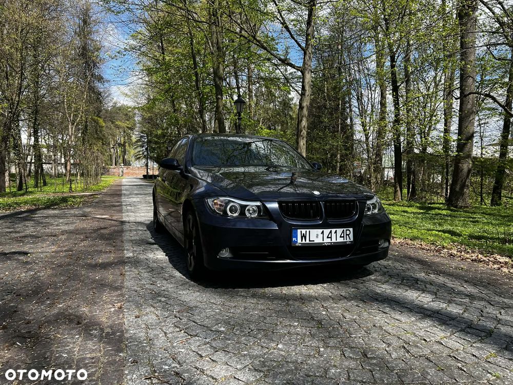 BMW Seria 3 320i - 1