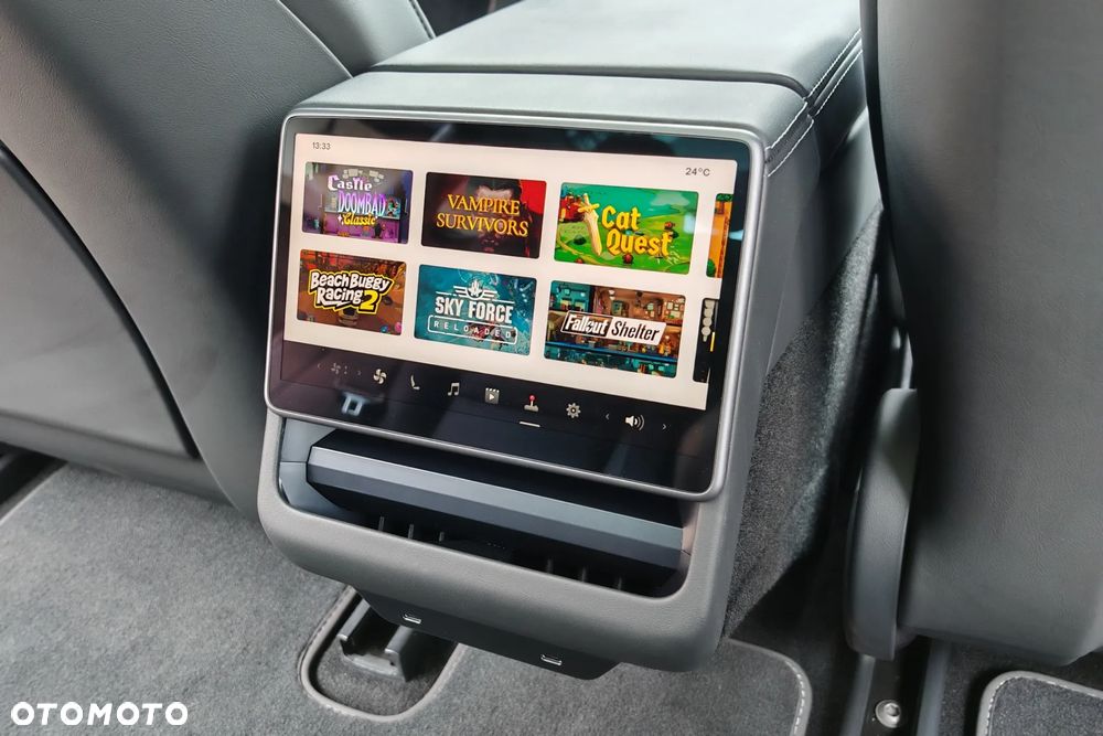 Tesla Model 3 Long Range AWD - 19