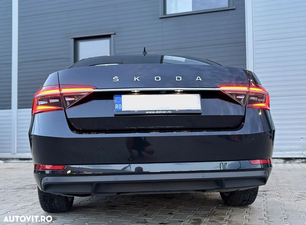 Skoda Superb 2.0 TDI DSG Ambition - 34