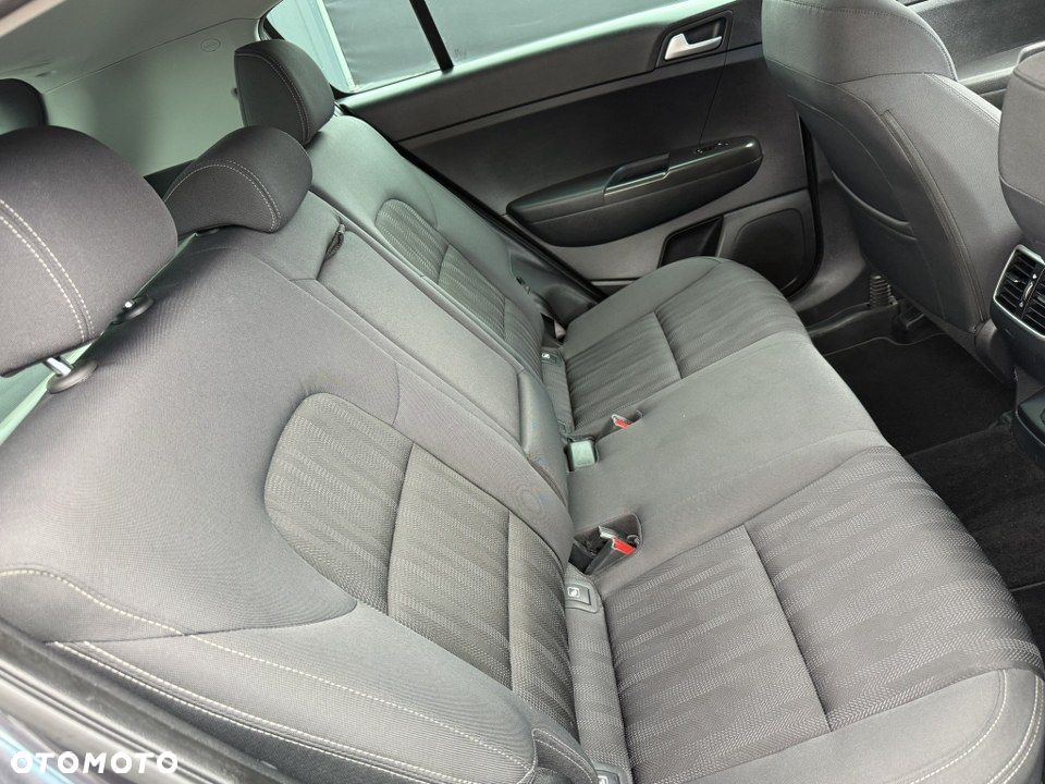 Kia Sportage 1.6 GDI 2WD DREAM-TEAM EDITION - 32