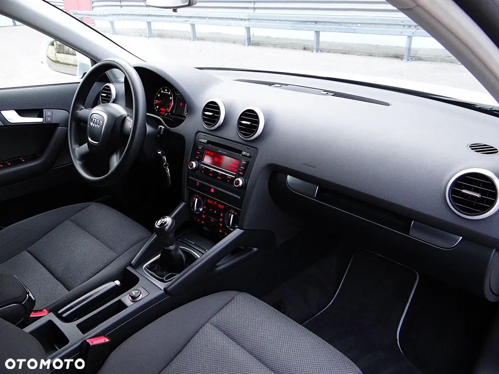 Audi A3 Sportback 1.6 Ambition - 26