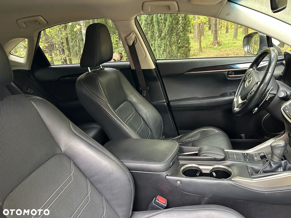 Lexus NX 200t Prestige AWD - 8