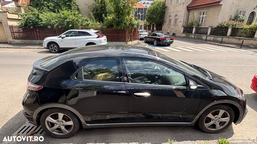 Honda Civic 2011 photo 2