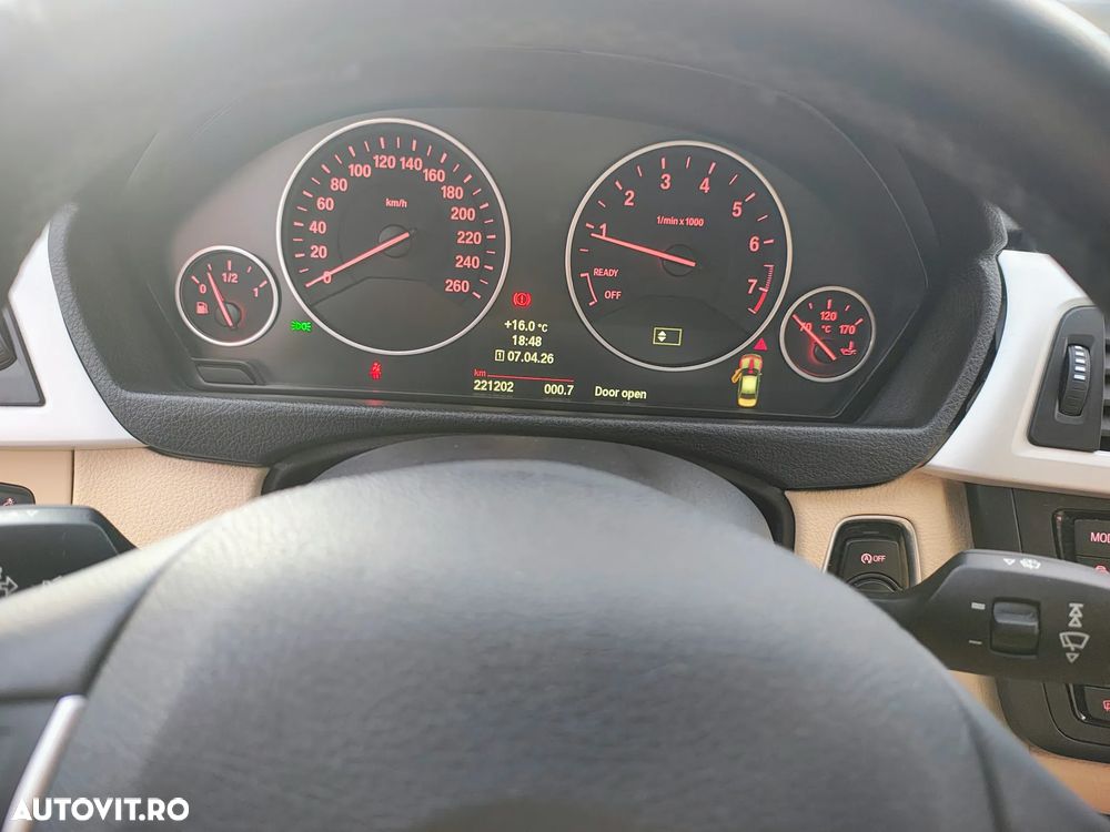 BMW Seria 3 320i Efficient Dynamics Edition Luxury Line - 14