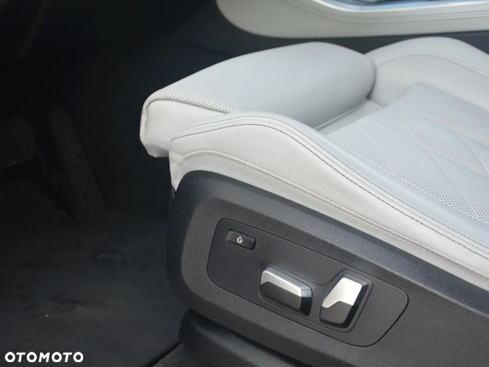 BMW X5 xDrive25d xLine - 11