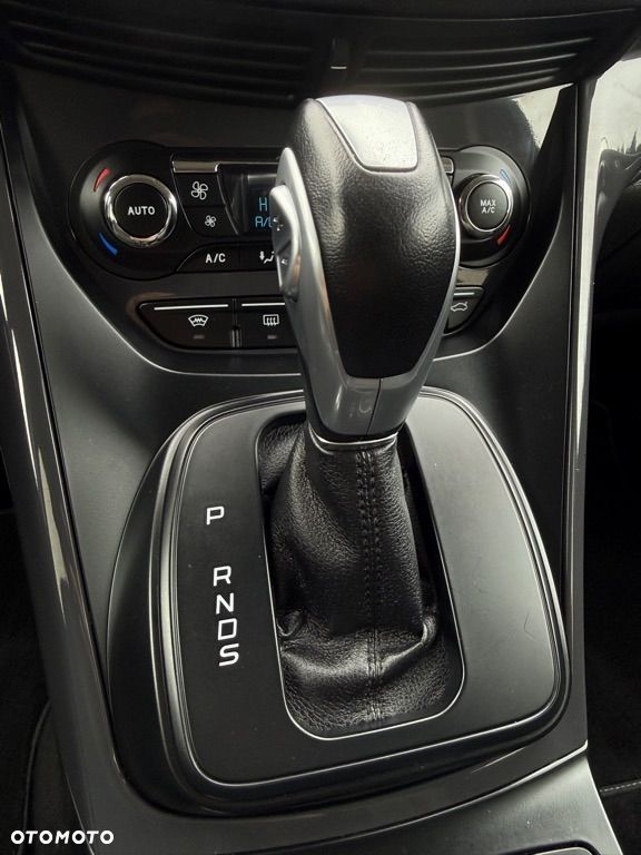 Ford Kuga 2.0 TDCi 4x4 Titanium - 28