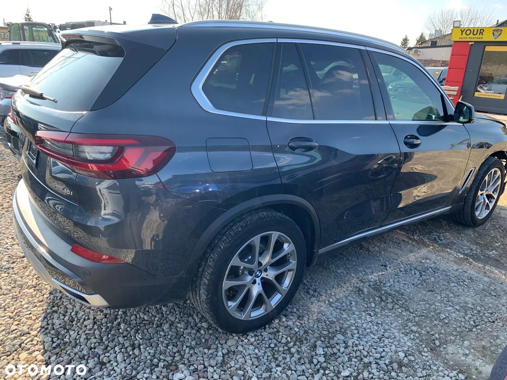 BMW X5 xDrive40i - 8