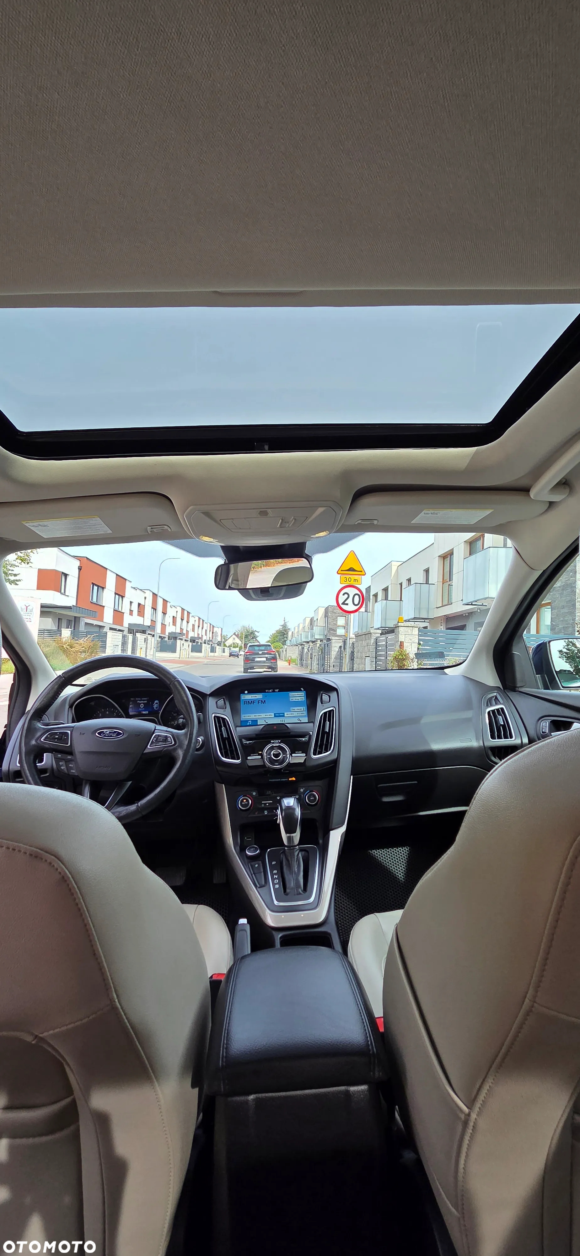 Ford Focus - 10