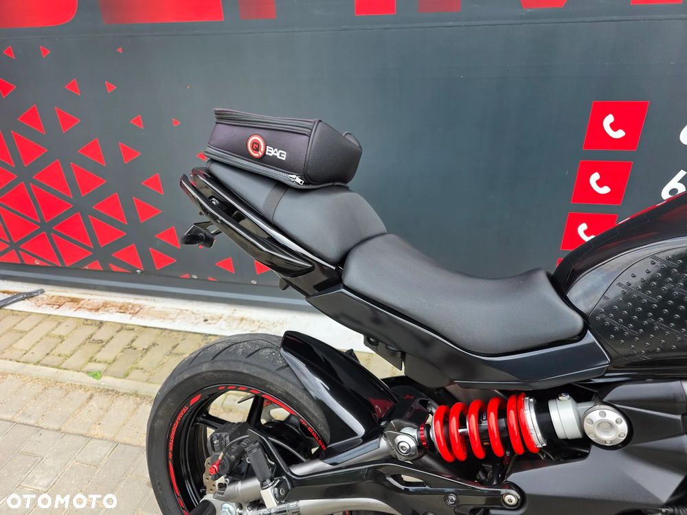 Kawasaki ER - 19