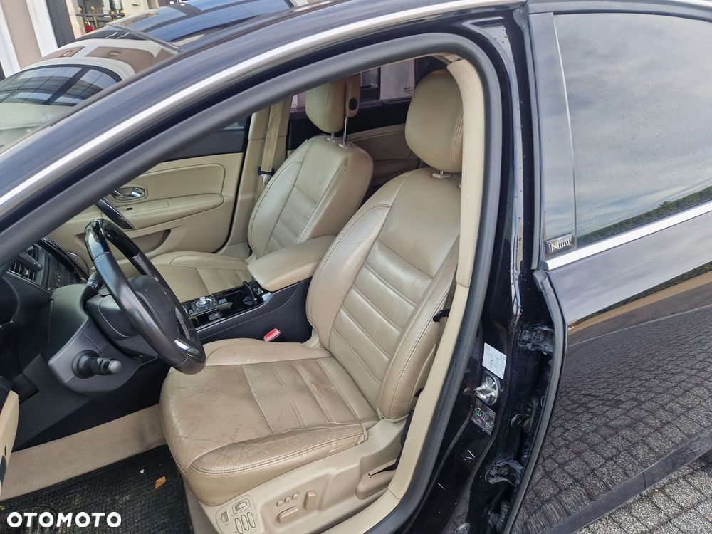 Renault Latitude V6 dCi 240 FAP - 8