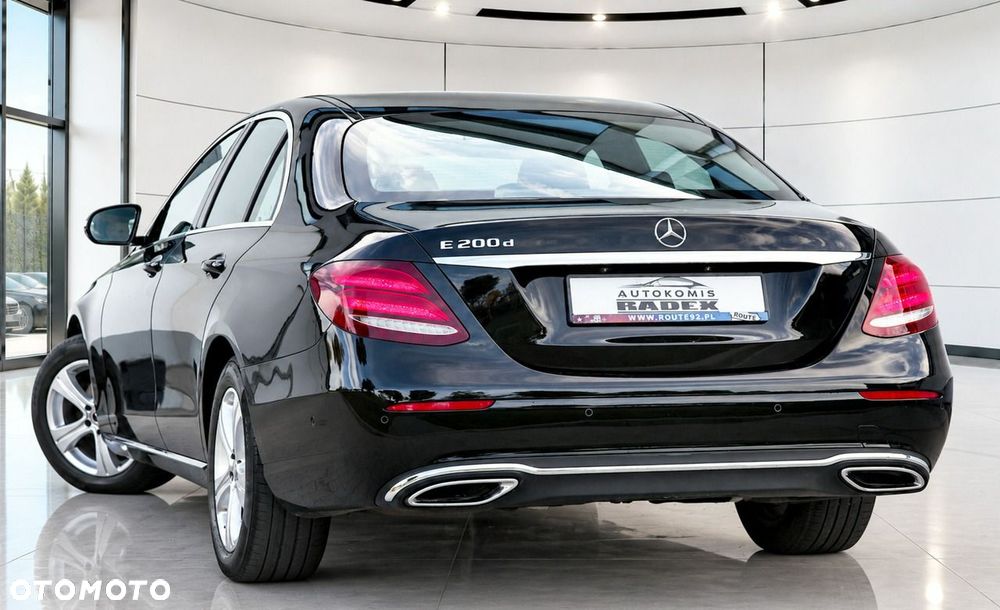 Mercedes-Benz Klasa E 200 d 9G-TRONIC - 10