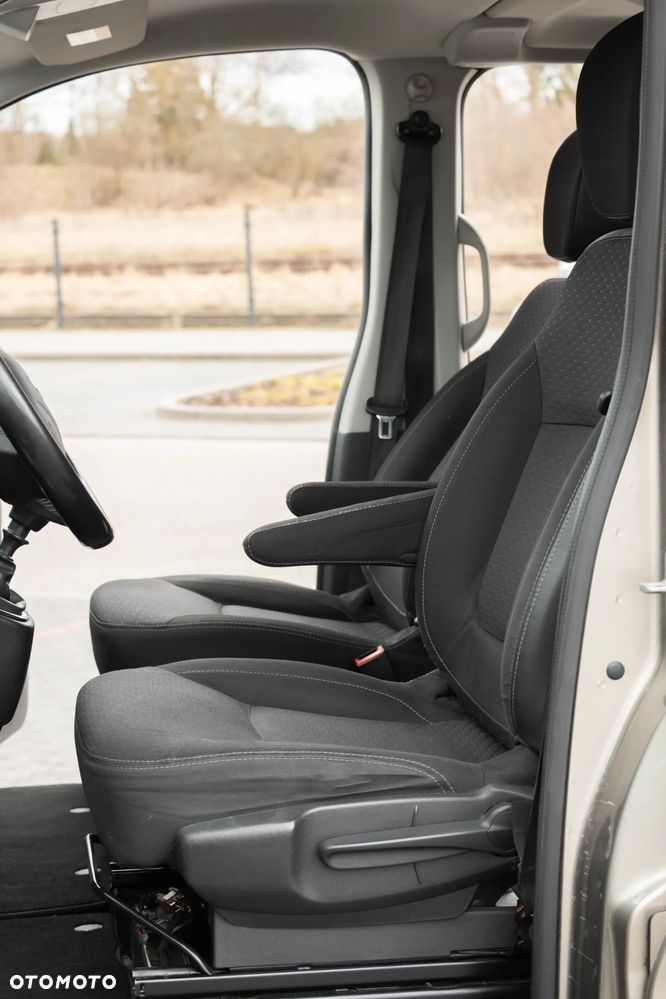 Opel Vivaro L2H1 2,9t Elegance Business - 27