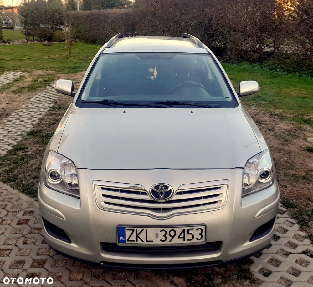 Toyota Avensis 1.8 VVT-i Luna - 5