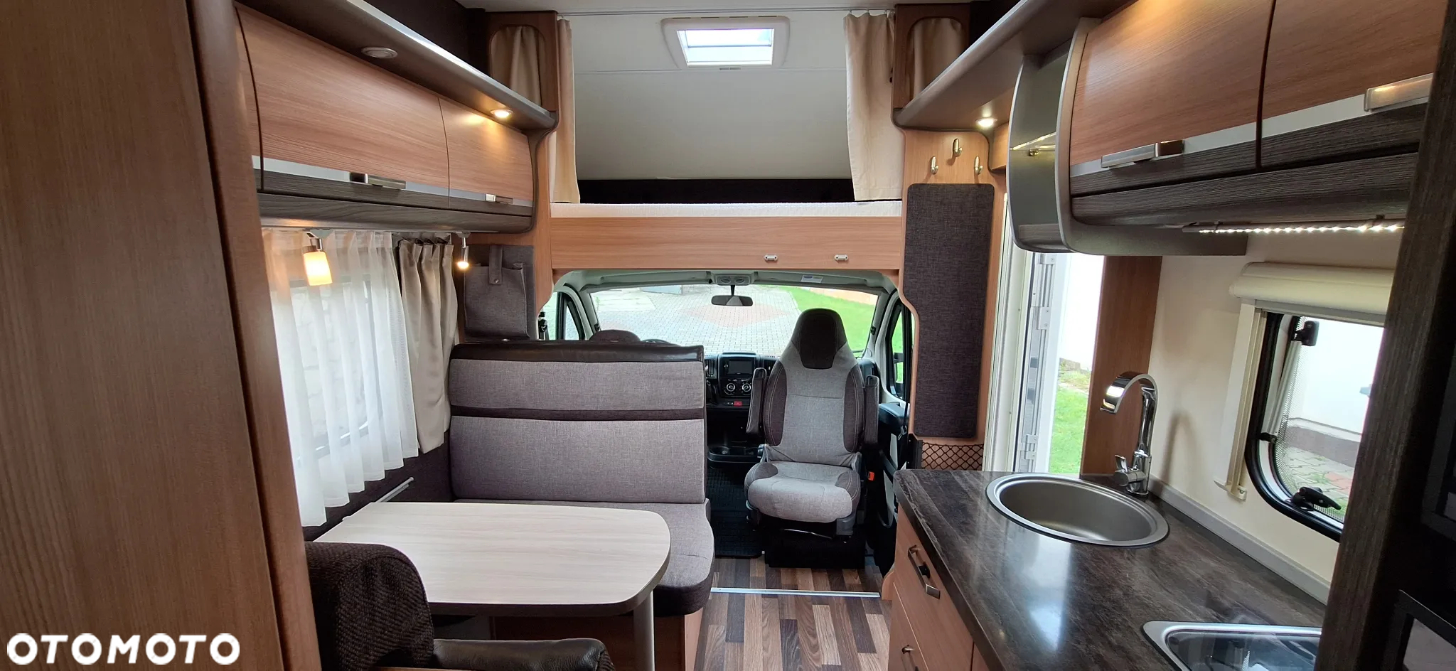 KNAUS Salon Polska, VAT 23%, Sky Traveller 650DG - 23