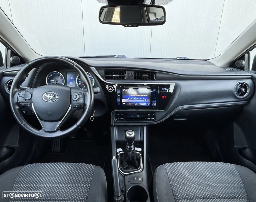 Toyota Corolla 1.4 D-4D Exclusive - 8
