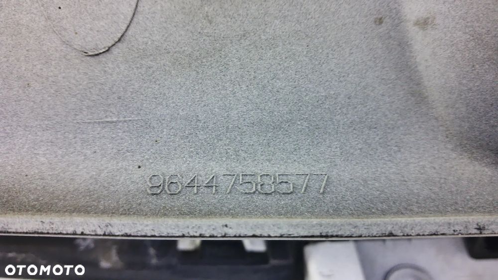 Peugeot Partner I lift Grill Atrapa - 4