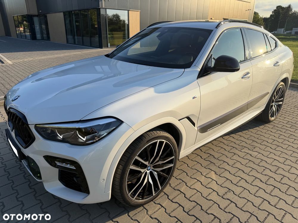BMW X6 xDrive40i - 13