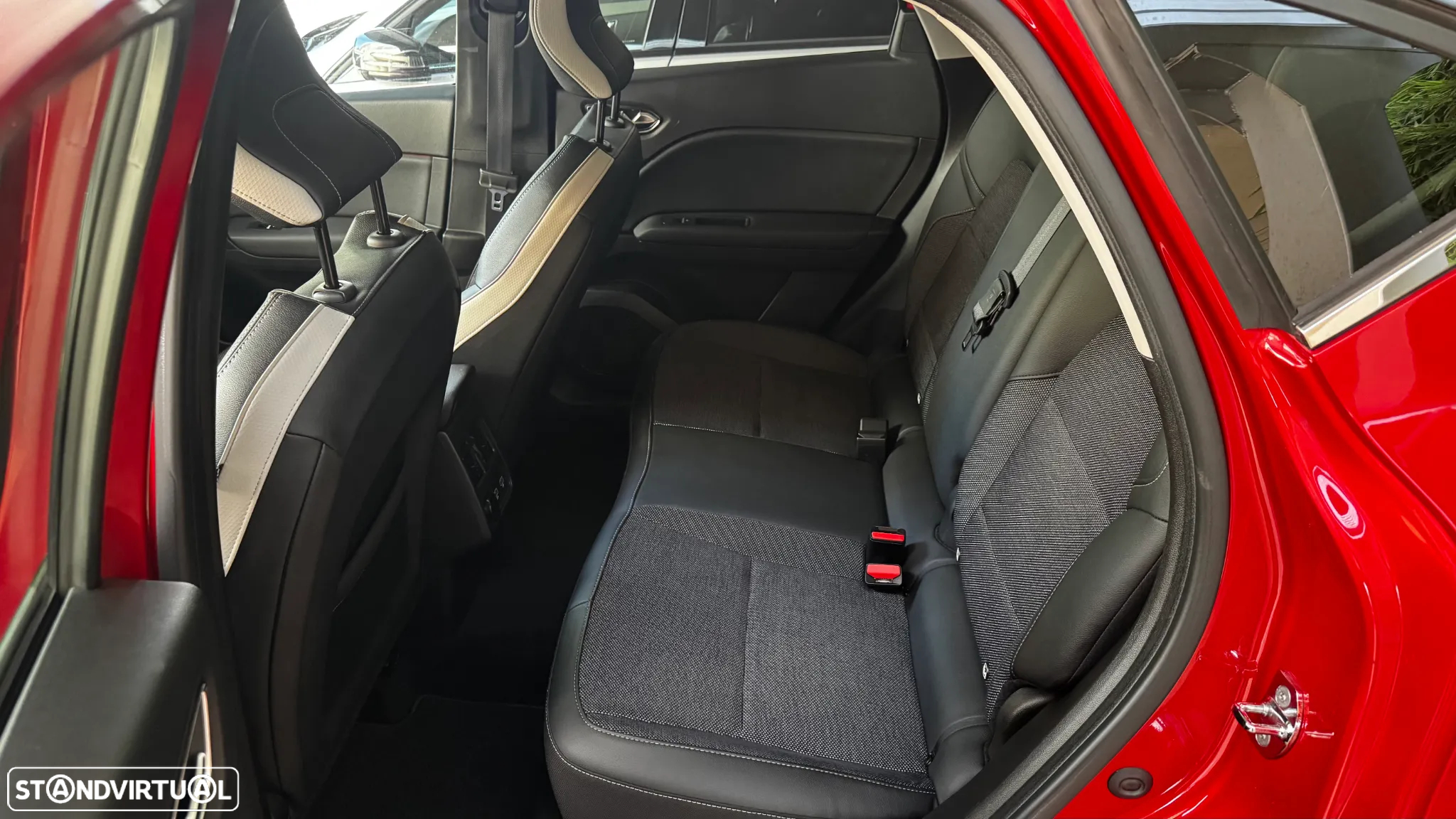Renault Captur 1.0 TCe Exclusive - 12
