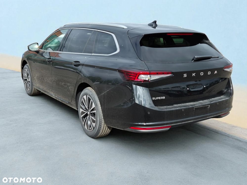 Skoda Superb 2.0 TSI Edition 130 DSG - 8