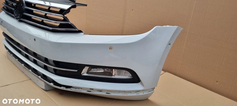 VW PASSAT B8 HIGHLINE 2014- Zderzak przód oryginał MC025 - 6