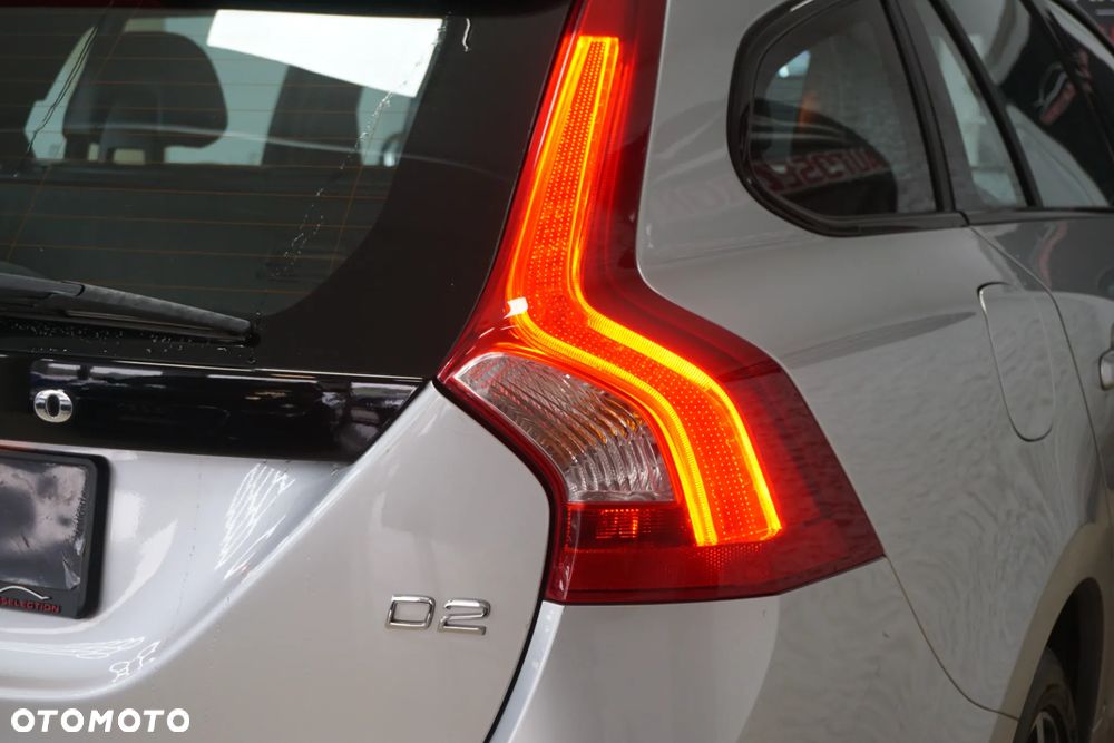 Volvo V60 D2 Kinetic - 17
