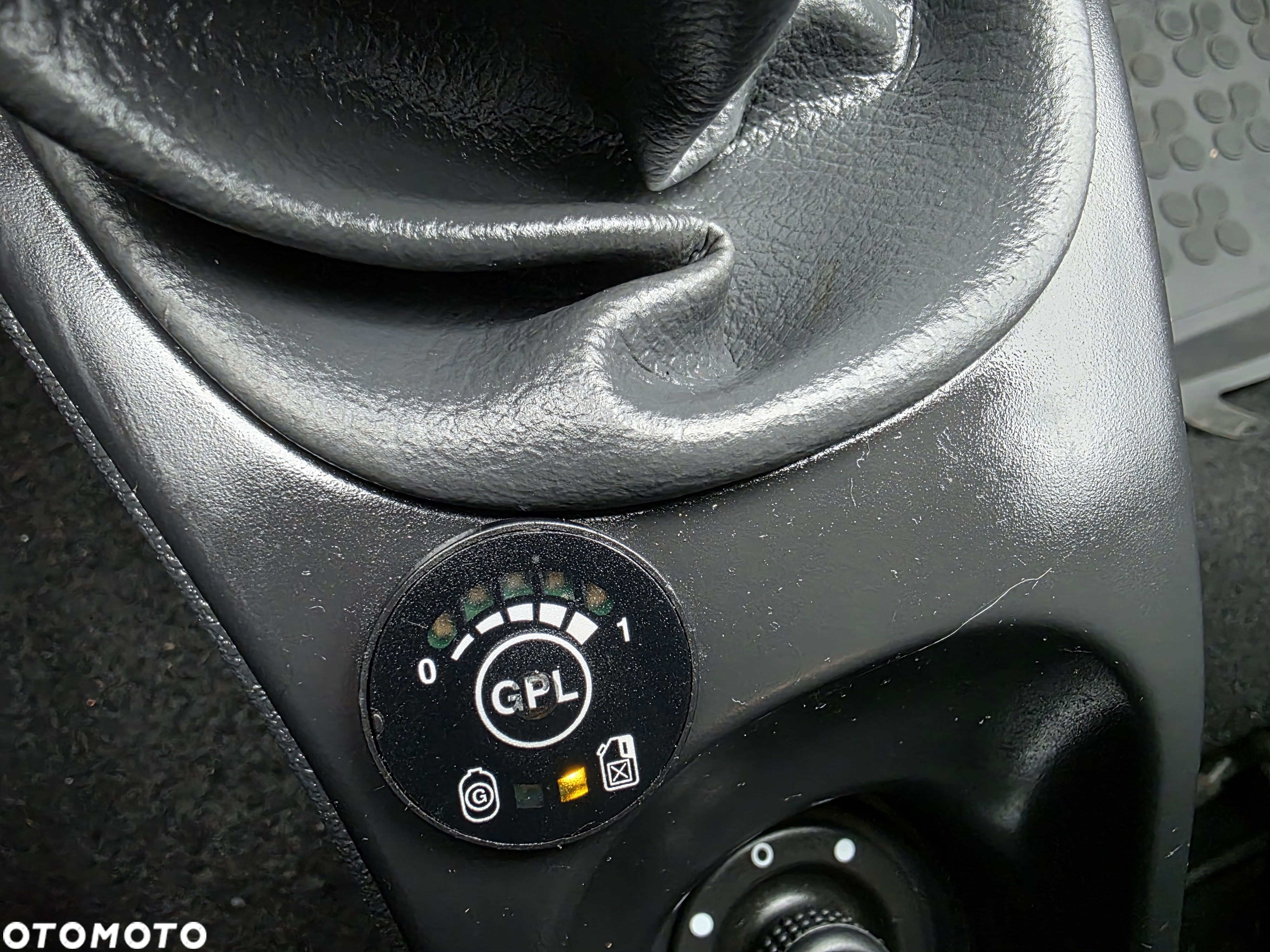 Dacia Duster 1.6 SCe Ambiance S&S - 19