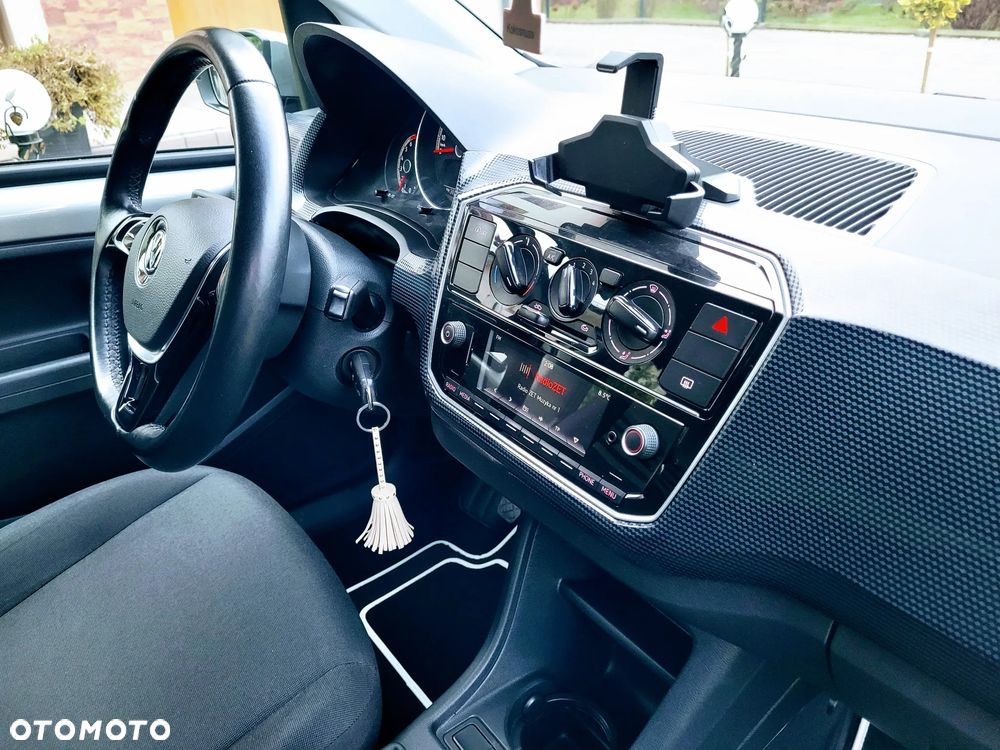 Volkswagen up! 1.0 move - 24